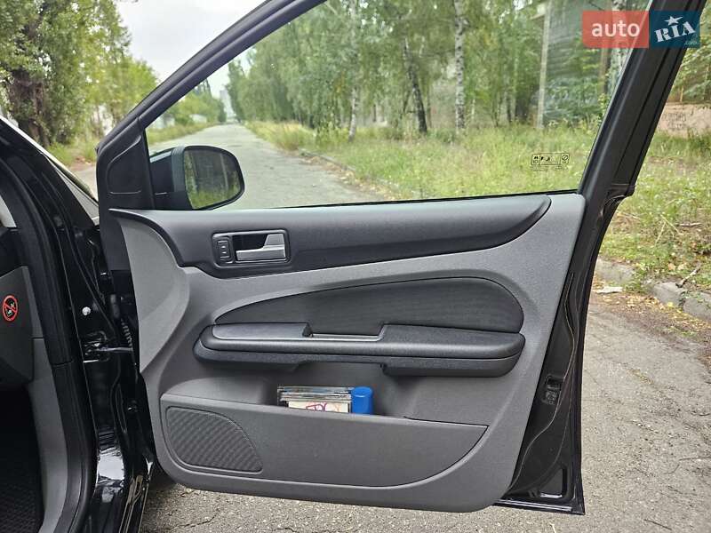 Седан Ford Focus 2010 в Киеве