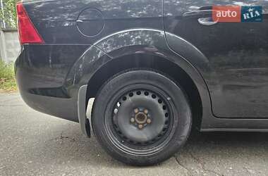 Седан Ford Focus 2010 в 
