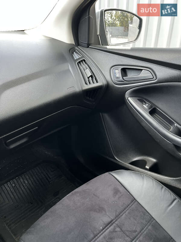 Седан Ford Focus 2015 в Олександрії фото 13 Седан Ford Focus 2015 в Олександрії