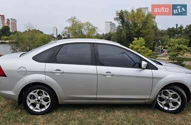 Седан Ford Focus 2010 в 