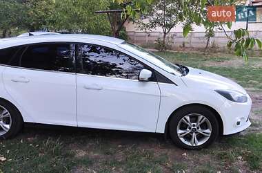 Хэтчбек Ford Focus 2014 в 