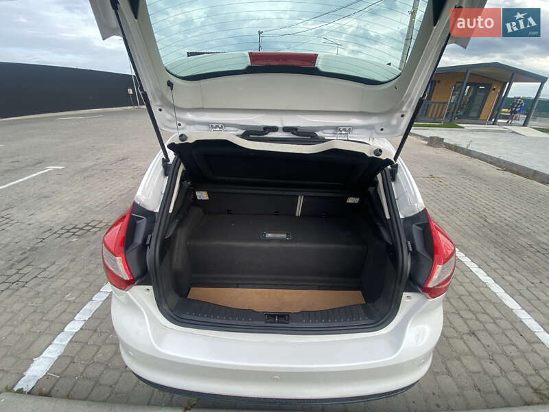 Хэтчбек Ford Focus 2014 в Львове