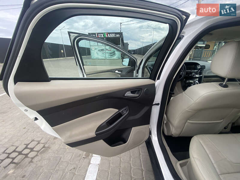 Хэтчбек Ford Focus 2014 в Львове