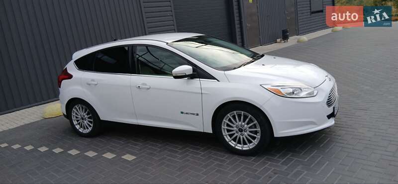 Хэтчбек Ford Focus 2013 в Кропивницком фото 5 Хэтчбек Ford Focus 2013 в Кропивницком