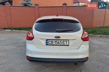 Хетчбек Ford Focus 2011 в 