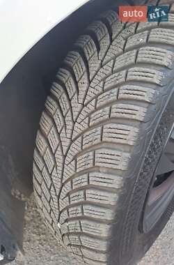 Хетчбек Ford Focus 2011 в 