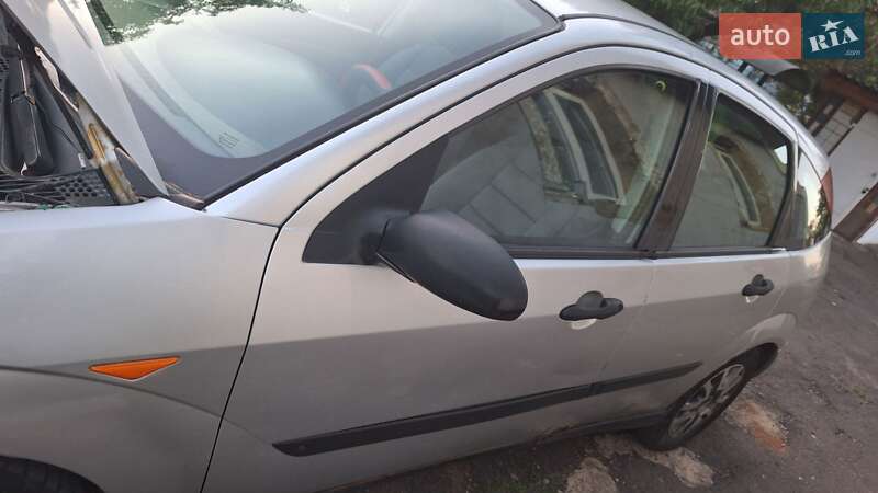 Хэтчбек Ford Focus 2000 в Виннице