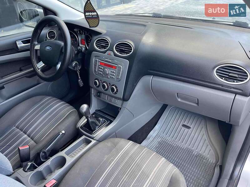 Хэтчбек Ford Focus 2008 в Полтаве