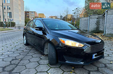 Хэтчбек Ford Focus 2015 в 