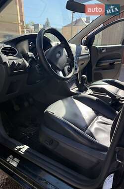 Хэтчбек Ford Focus 2006 в 