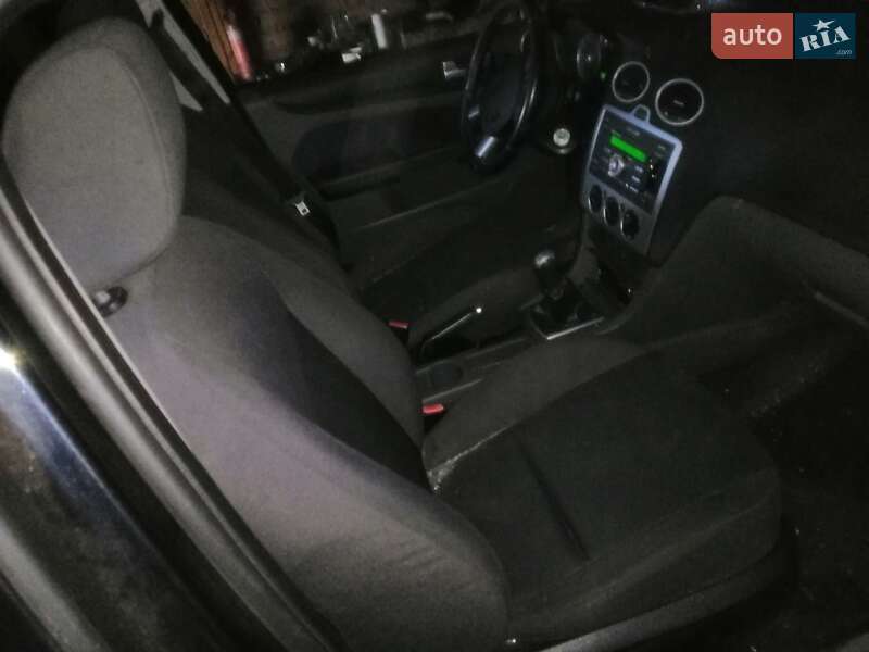 Универсал Ford Focus 2005 в Саде