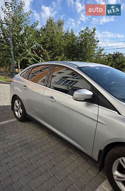 Седан Ford Focus 2012 в 