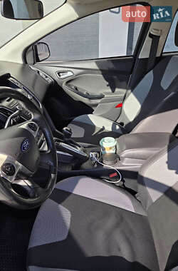 Седан Ford Focus 2012 в 