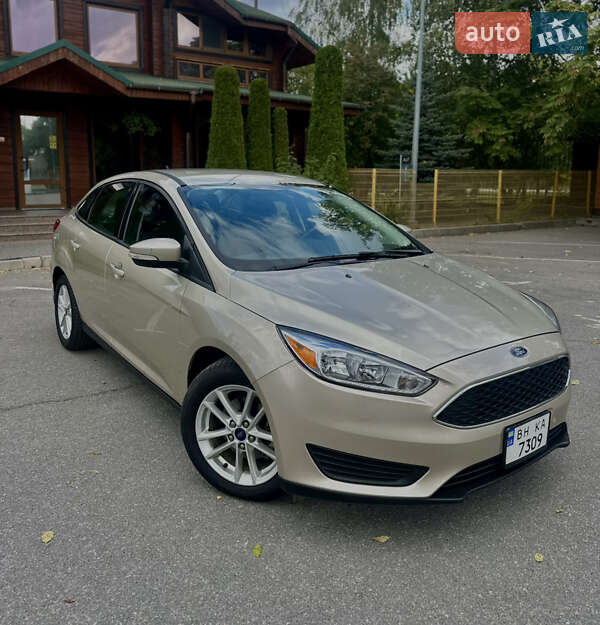Седан Ford Focus 2016 в 