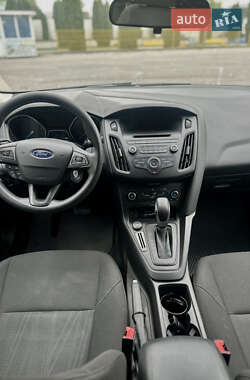 Седан Ford Focus 2016 в 
