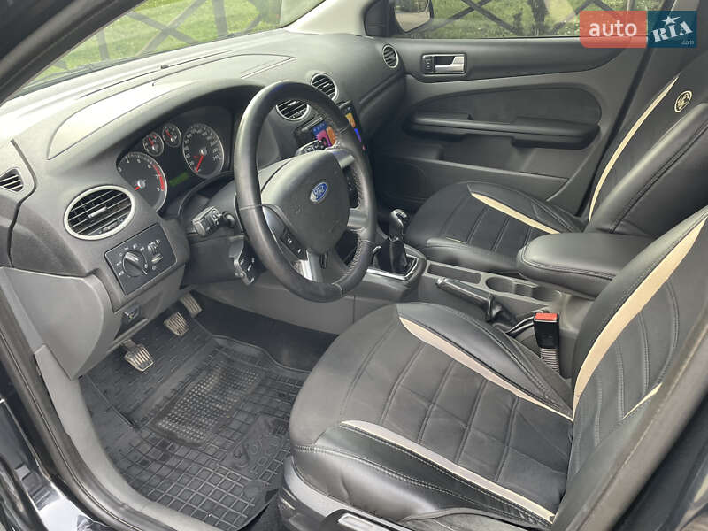Седан Ford Focus 2006 в Сумах