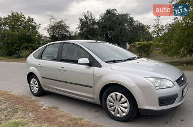 Хэтчбек Ford Focus 2006 в 