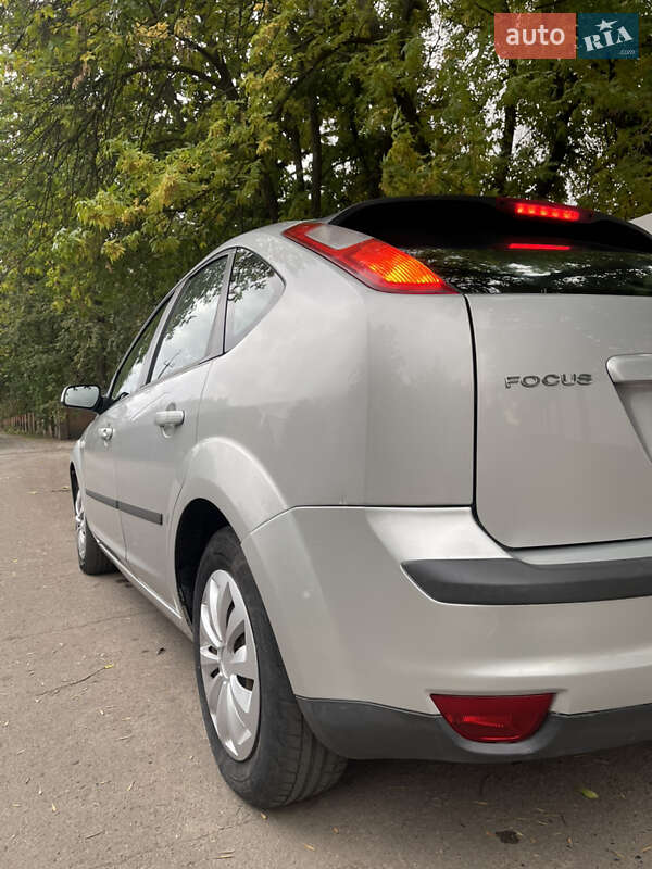 Хетчбек Ford Focus 2006 в Лубнах