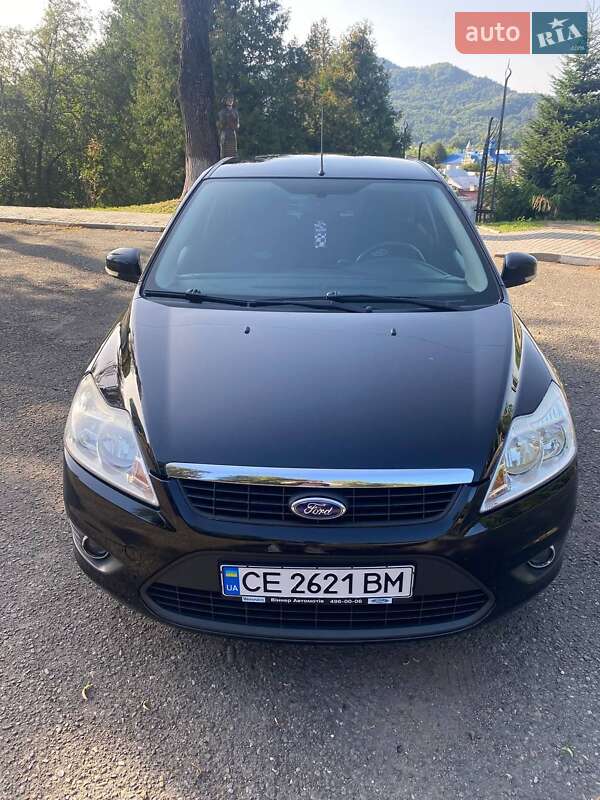 Хэтчбек Ford Focus 2010 в Вижнице