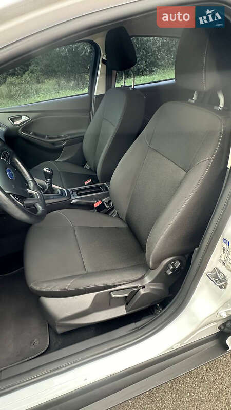 Седан Ford Focus 2017 в Киеве фото 10 Седан Ford Focus 2017 в Киеве