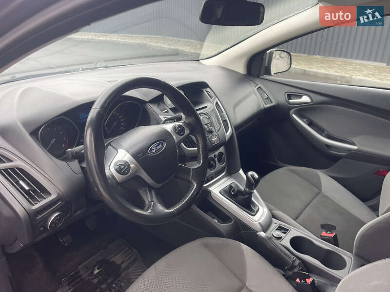 Хэтчбек Ford Focus 2011 в Киеве