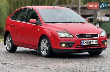 Хэтчбек Ford Focus 2005 в Корце