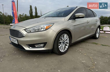 Хэтчбек Ford Focus 2018 в 