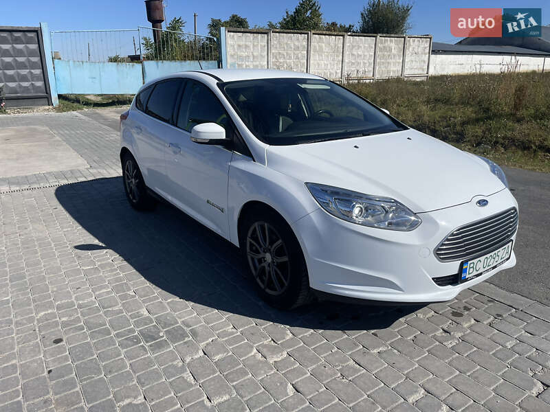 Хэтчбек Ford Focus 2013 в Каменец-Подольском