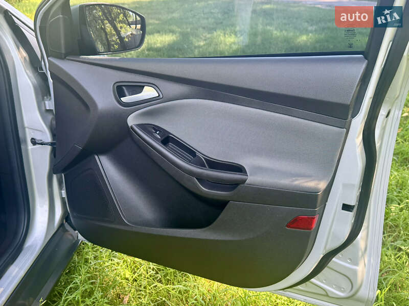 Седан Ford Focus 2014 в Києві