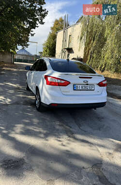 Седан Ford Focus 2013 в 