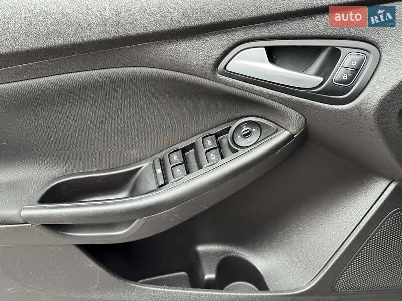 Хэтчбек Ford Focus 2015 в Днепре фото 39 Хэтчбек Ford Focus 2015 в Днепре