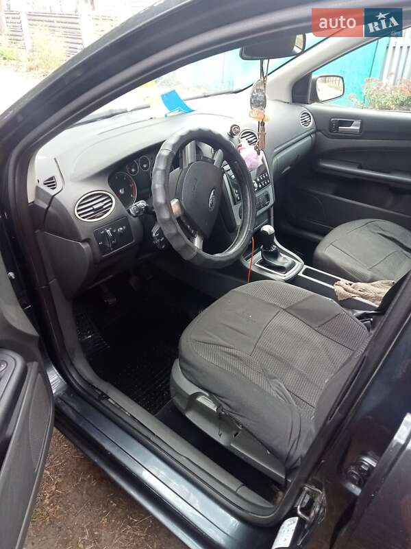 Хэтчбек Ford Focus 2007 в Коростене