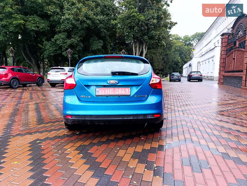 Хэтчбек Ford Focus 2012 в Звягеле