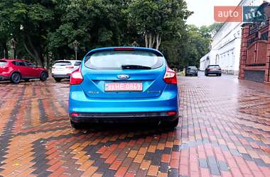 Хетчбек Ford Focus 2012 в 