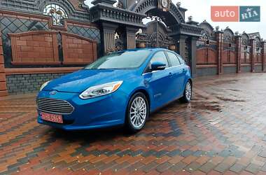 Хетчбек Ford Focus 2012 в 