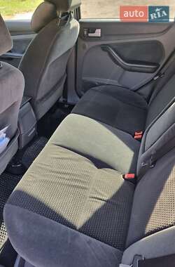 Седан Ford Focus 2006 в 