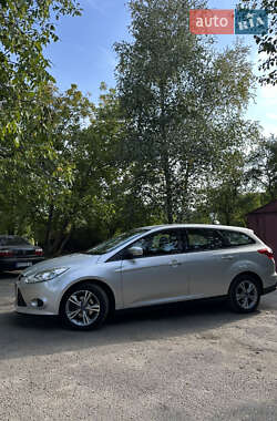 Универсал Ford Focus 2014 в 