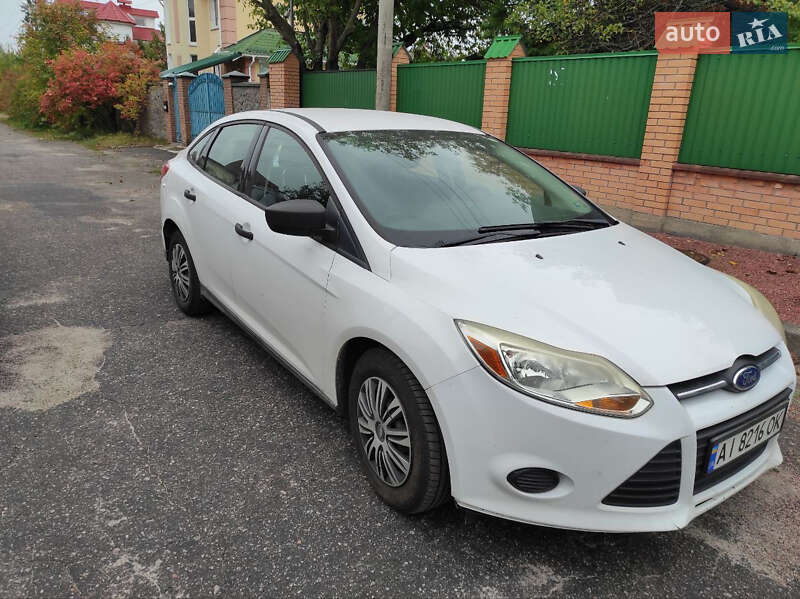 Седан Ford Focus 2011 в 