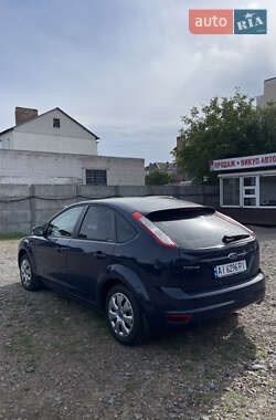 Хэтчбек Ford Focus 2011 в 