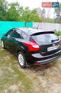Хетчбек Ford Focus 2012 в 