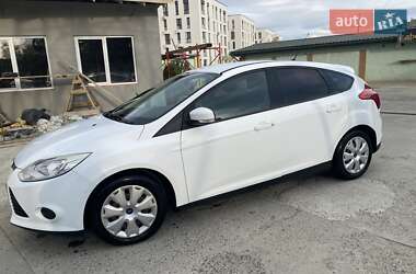 Хэтчбек Ford Focus 2013 в 