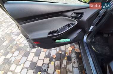 Седан Ford Focus 2011 в 