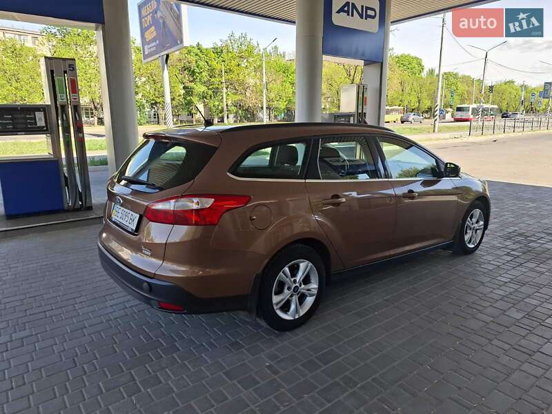Универсал Ford Focus 2014 в Николаеве фото 7 Универсал Ford Focus 2014 в Николаеве