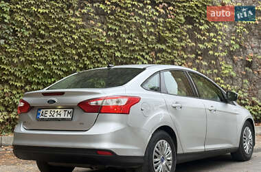 Седан Ford Focus 2011 в 
