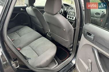 Хэтчбек Ford Focus 2006 в 