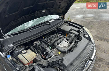 Хэтчбек Ford Focus 2006 в 