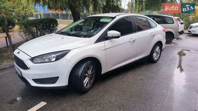 Седан Ford Focus 2016 в 