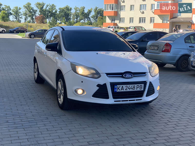 Седан Ford Focus 2012 в 