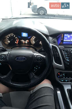 Седан Ford Focus 2012 в 