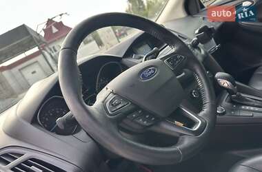 Седан Ford Focus 2017 в 